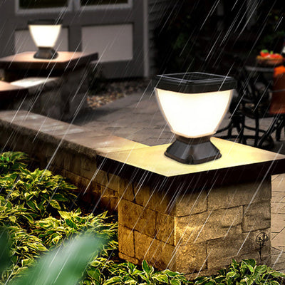 ضوء رأس عمود LED من الألومنيوم والكمبيوتر الشخصي الشمسي المقاوم للماء بتصميم مربع حديث وبسيط للحديقة 