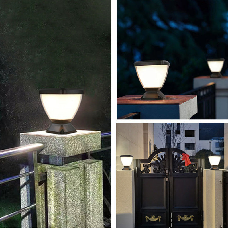 ضوء رأس عمود LED من الألومنيوم والكمبيوتر الشخصي الشمسي المقاوم للماء بتصميم مربع حديث وبسيط للحديقة 
