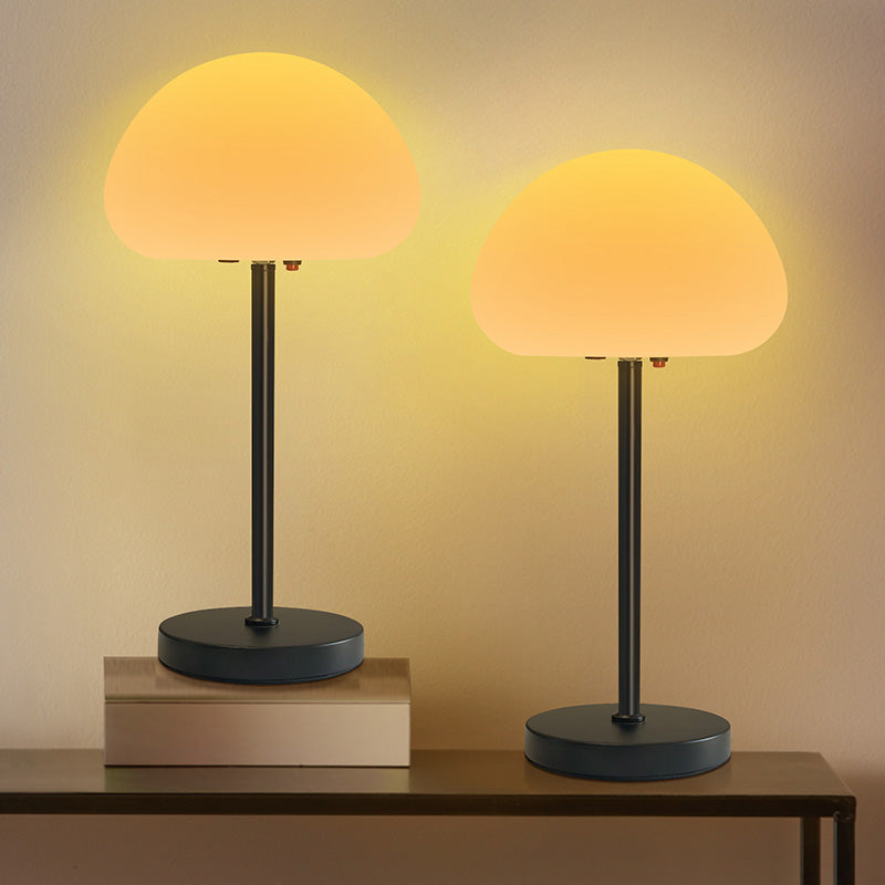 Lampe de table LED ovale créative contemporaine en fer et PE en forme de champignon pour chambre 