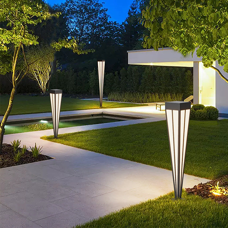 Modern Simplicité Solaire Quadrilatéral Cône Aluminium Fer Acrylique LED Fiche de Sol Lumière Extérieure Pour Jardin 