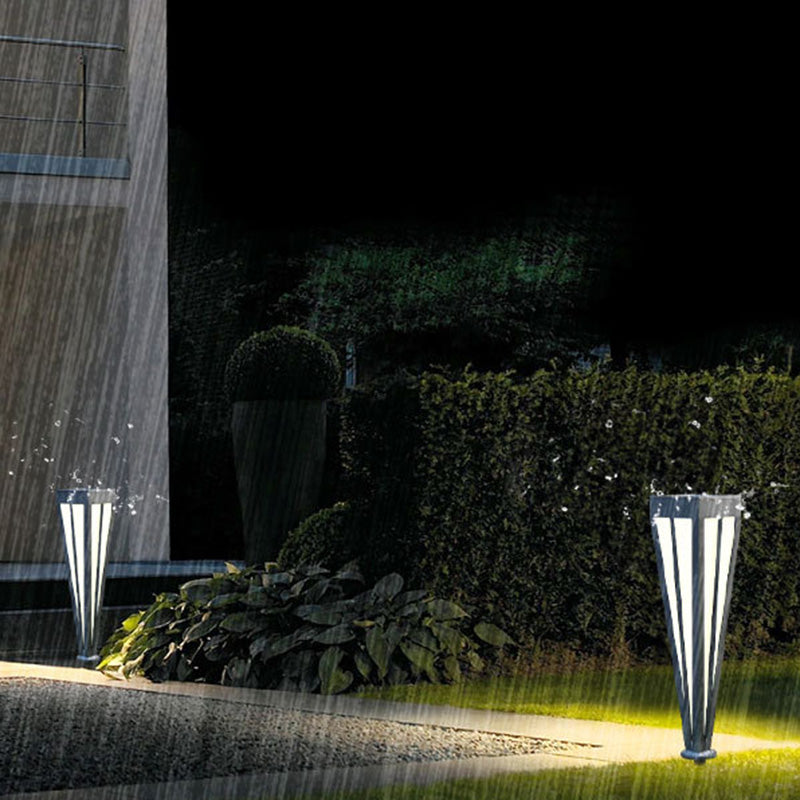 Modern Simplicité Solaire Quadrilatéral Cône Aluminium Fer Acrylique LED Fiche de Sol Lumière Extérieure Pour Jardin 