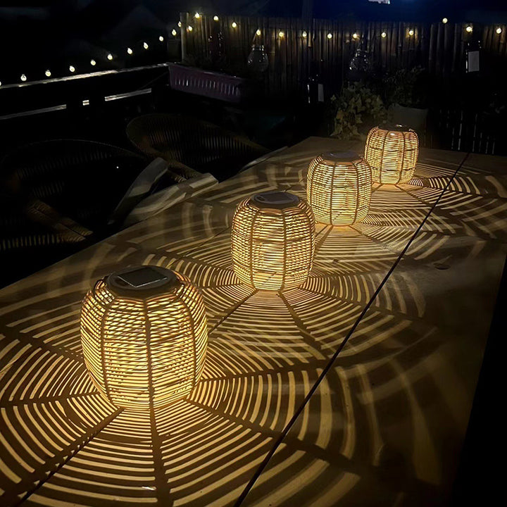 Lanterne cylindrique étanche solaire Art Déco moderne en fer PP LED pour extérieur, pour patio extérieur 