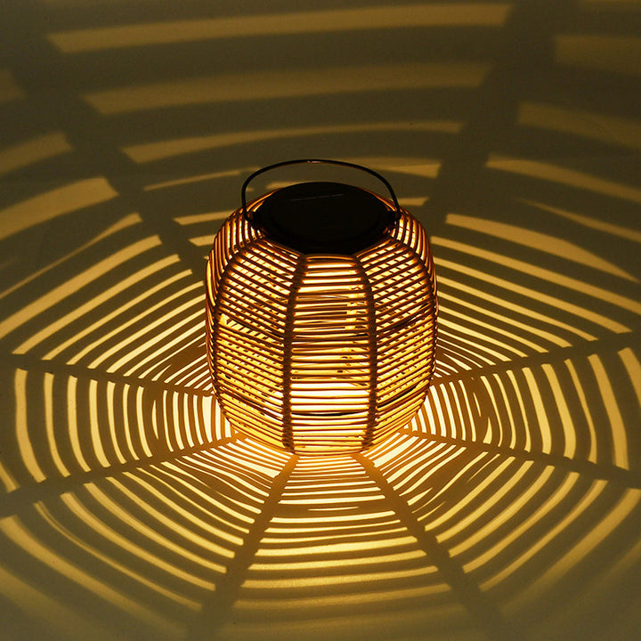 Lanterne cylindrique étanche solaire Art Déco moderne en fer PP LED pour extérieur, pour patio extérieur 