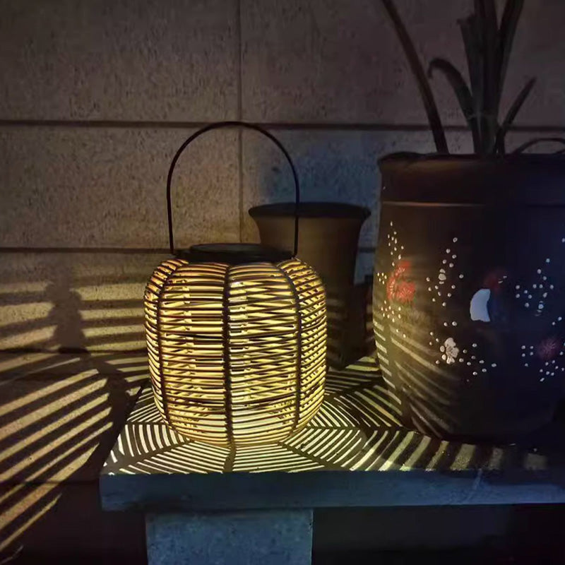 Lanterne cylindrique étanche solaire Art Déco moderne en fer PP LED pour extérieur, pour patio extérieur 