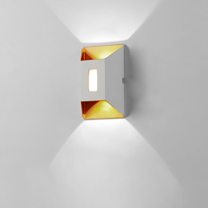 Applique murale LED en aluminium trapézoïdale rectangulaire étanche minimaliste moderne pour patio extérieur 