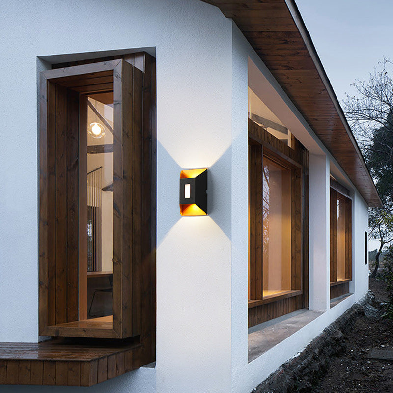 Applique murale LED en aluminium trapézoïdale rectangulaire étanche minimaliste moderne pour patio extérieur 
