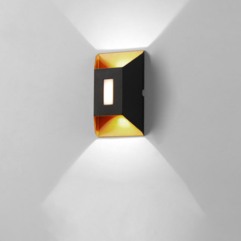 Applique murale LED en aluminium trapézoïdale rectangulaire étanche minimaliste moderne pour patio extérieur 