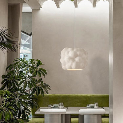 Lustre suspendu moderne minimaliste cylindrique irrégulier concave en polystyrène à haute densité à 1 lumière pour salon 