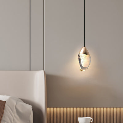 Lámpara colgante LED de cristal con hardware ovalado irregular minimalista moderno para dormitorio 
