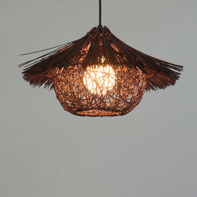 Traditionelle japanische runde kegelförmige Strohhut-Form aus Rattan mit 1 Licht für Wohnzimmer 