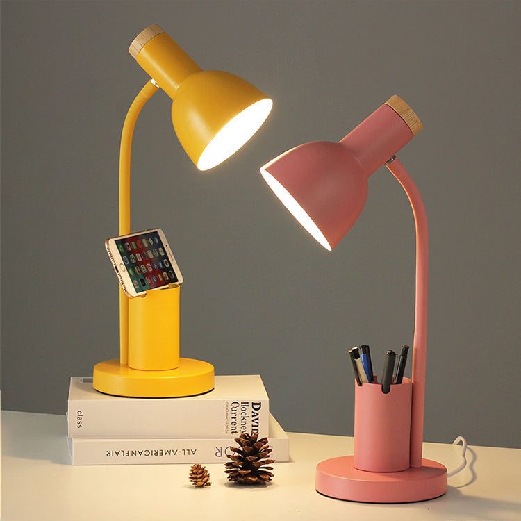 Lampe de table 1 lumière moderne minimaliste en forme de corne ronde avec porte-stylo en fer et silicone pour chambre 