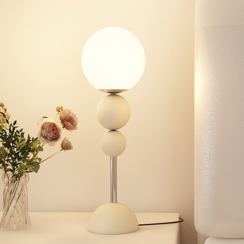 Moderne minimalistische Multi Orb Eisen Kunststoff 1-Licht Tischlampe für Schlafzimmer 