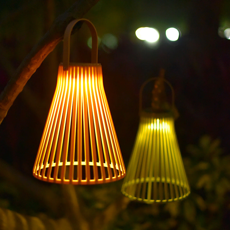 ضوء LED خارجي مصنوع من PVC بشكل قرن مجوف عمودي مستدير بأسلوب حديث وبسيط للحديقة 