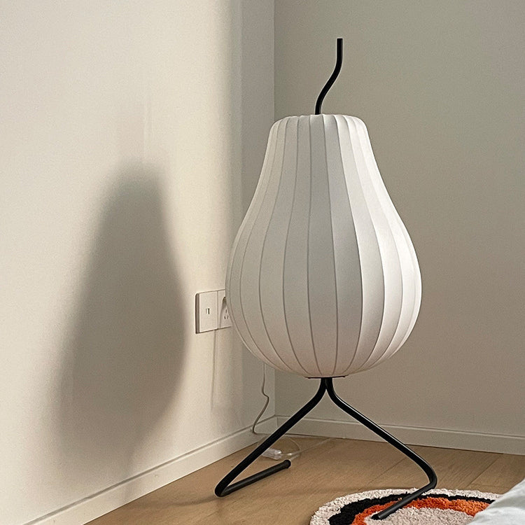 Traditionelle japanische Birnen-Seidenschirm-Stehlampe aus Eisen mit 1 Licht für Wohnzimmer 
