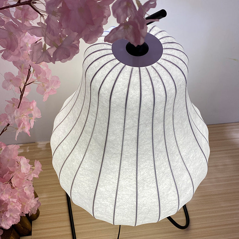 Traditionelle japanische Birnen-Seidenschirm-Stehlampe aus Eisen mit 1 Licht für Wohnzimmer 