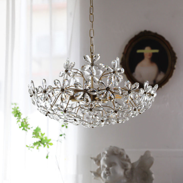 Lustre traditionnel français en cuivre avec fleurs en cristal rond, 6/8 lumières pour le salon 