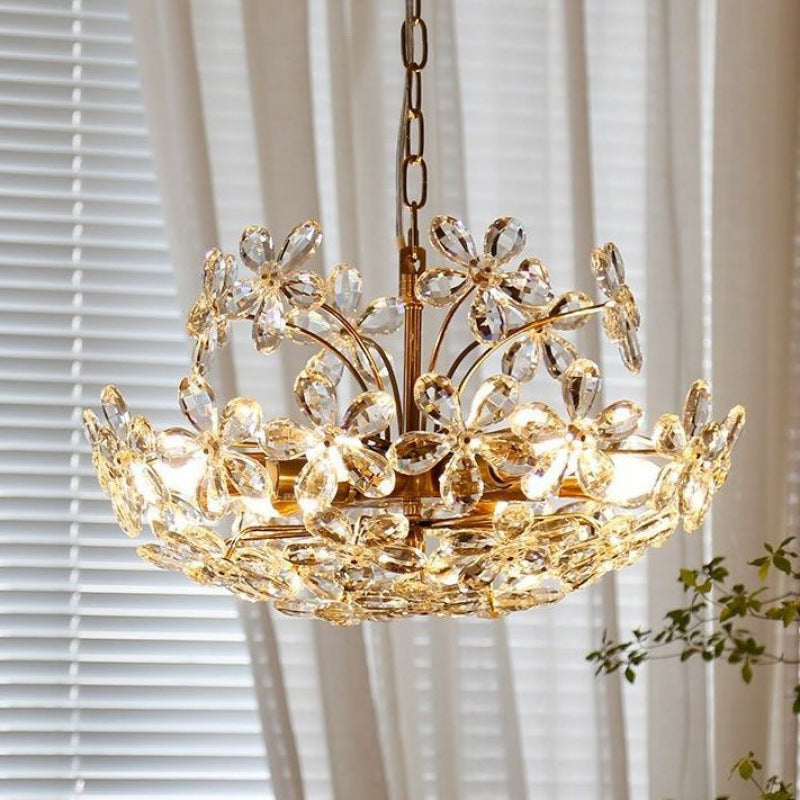Lustre traditionnel français en cuivre avec fleurs en cristal rond, 6/8 lumières pour le salon 