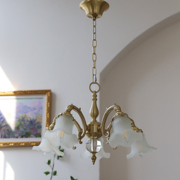 Lustre traditionnel français à tige courbée en laiton avec fleurs en verre 3/5 lumières pour salon 