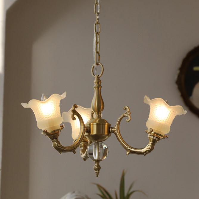 Lustre traditionnel français à tige courbée en laiton avec fleurs en verre 3/5 lumières pour salon 