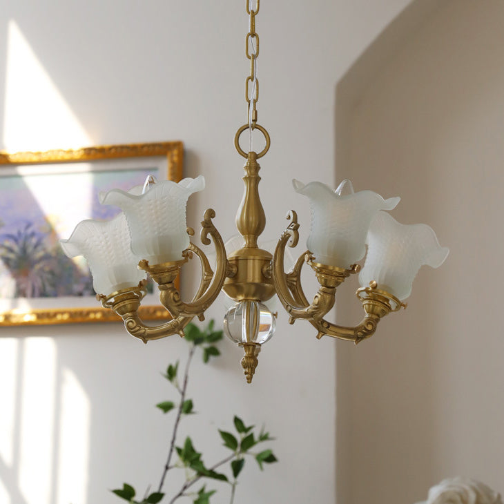Lustre traditionnel français à tige courbée en laiton avec fleurs en verre 3/5 lumières pour salon 