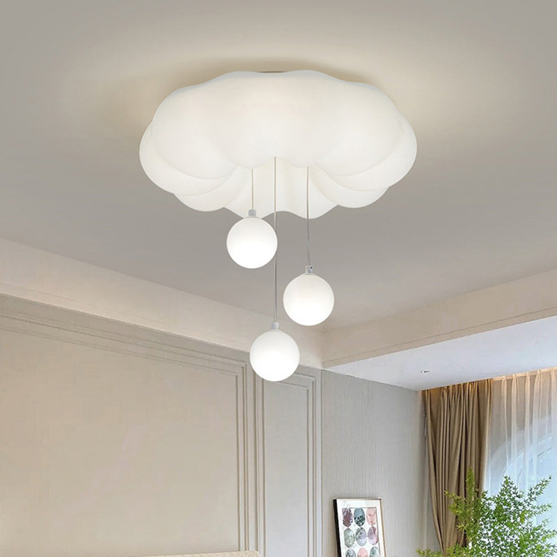 Zeitgenössische kreative Wolken-Kugel-Bogen-Eisen-PET LED-Bündig-Einfassungs-Deckenleuchte für Schlafzimmer 