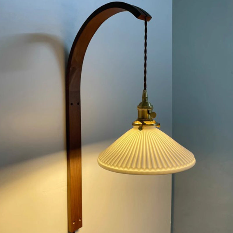 Traditionelle japanische lange runde konische Keramik Schatten Holz 1-Licht Wandleuchte Lampe für Wohnzimmer 
