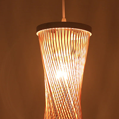 Traditionelle chinesische zylindrische ausgehöhlte Bambusweberei Schatten 1-Licht Pendelleuchte für Wohnzimmer 