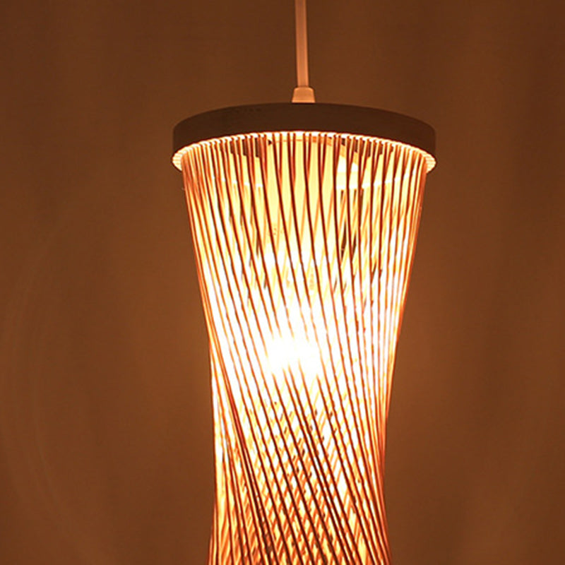 Traditionelle chinesische zylindrische ausgehöhlte Bambusweberei Schatten 1-Licht Pendelleuchte für Wohnzimmer 
