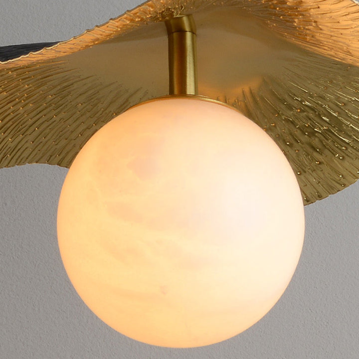 Suspension luminaire contemporain créatif Orb avec abat-jour en verre et feuille de cuivre pleine pour salon 