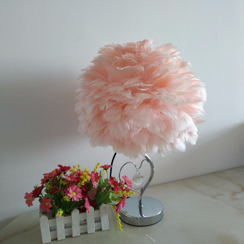 Modern Art Deco Heart Feather Iron Rod 1-Light Table Lamp For Bedroom