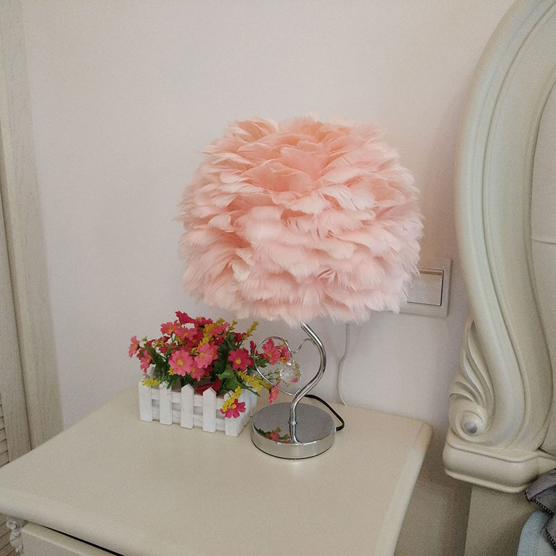 Modern Art Deco Heart Feather Iron Rod 1-Light Table Lamp For Bedroom