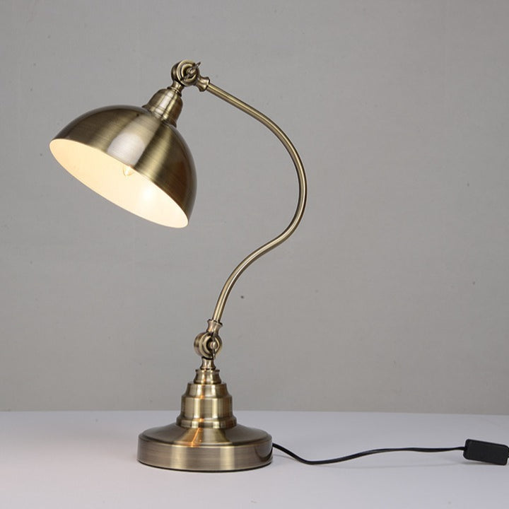 Lámpara de mesa de 1 luz con estructura de hierro y cúpula curva vintage tradicional para dormitorio 