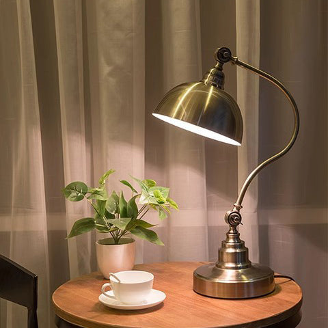 Lámpara de mesa de 1 luz con estructura de hierro y cúpula curva vintage tradicional para dormitorio 