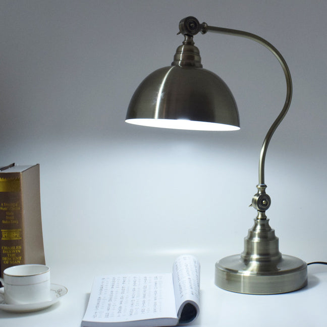 Lámpara de mesa de 1 luz con estructura de hierro y cúpula curva vintage tradicional para dormitorio 