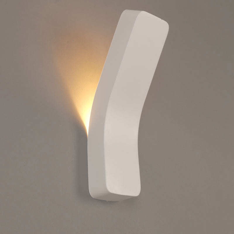 Lampe murale 1 lumière avec abat-jour rectangulaire incurvé minimaliste moderne en fer pour salon 