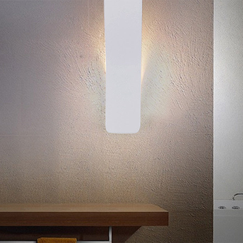 Lampe murale 1 lumière avec abat-jour rectangulaire incurvé minimaliste moderne en fer pour salon 