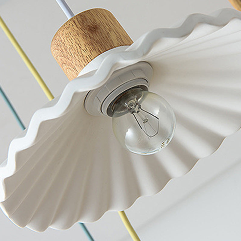 Suspension lumineuse contemporaine nordique ronde plissée en bois et ciment à 1 lumière pour salon 