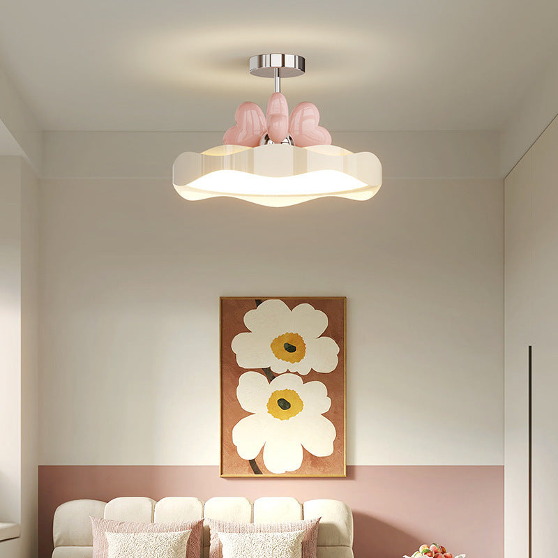 Luz de techo semiempotrada LED de PU acrílico de hierro con forma de corazón de onda redonda creativa contemporánea para dormitorio 