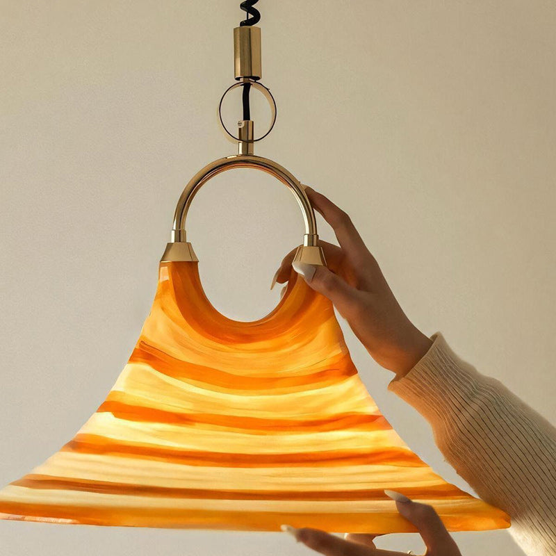 Lustre à suspendre moderne Art Déco rond en forme de corne en laiton et acrylique à 2 lumières pour salon 