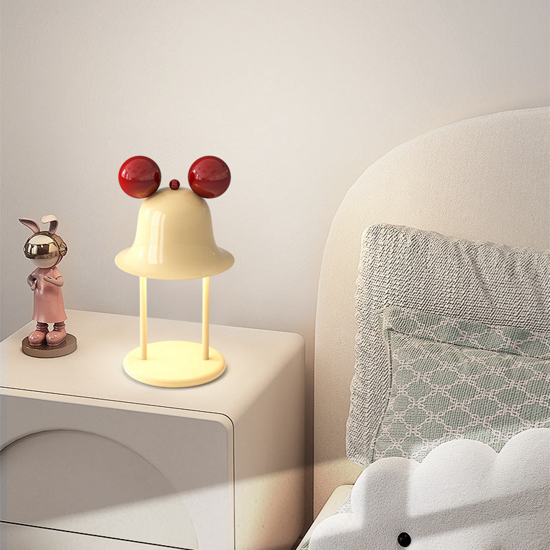 Lámpara de mesa contemporánea creativa con pantalla de hierro en forma de campana cilíndrica de 1 luz para dormitorio 