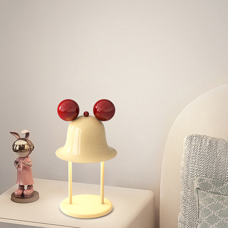 Lámpara de mesa contemporánea creativa con pantalla de hierro en forma de campana cilíndrica de 1 luz para dormitorio 