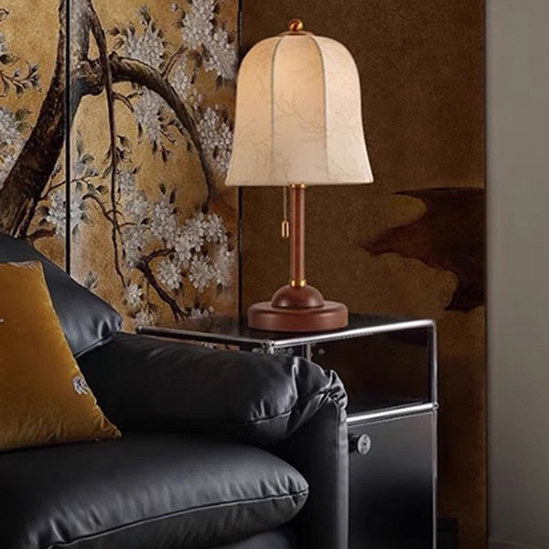 Lampe de table 1 lumière en bois massif avec dôme traditionnel français et tissu à motif floral pour chambre 