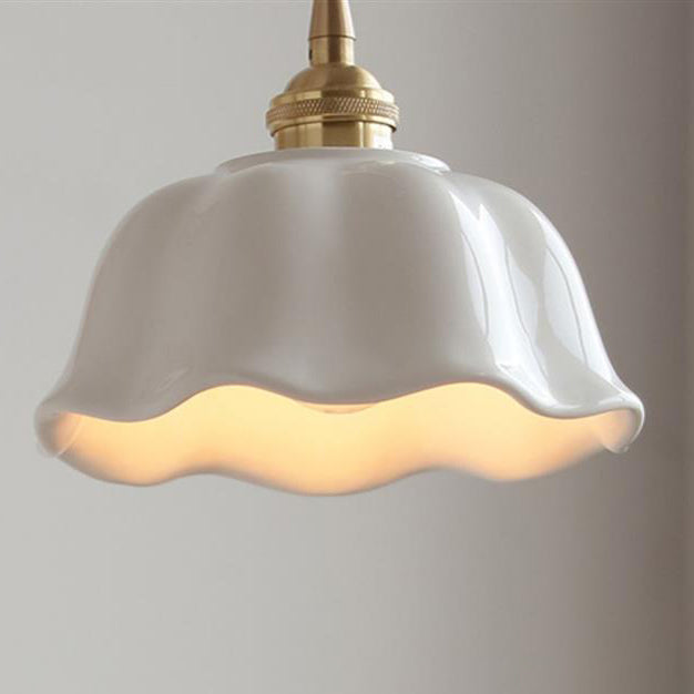 Suspension lumineuse moderne minimaliste en laiton rond avec dentelle en céramique à 1 ampoule pour salon 