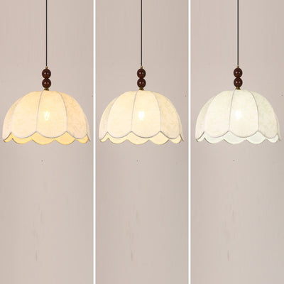 Traditionelle französische Pendelleuchte mit runden, gewellten Kanten, Massivholz, Stoffschirm mit Blumenmuster, 1 Licht, für Wohnzimmer 