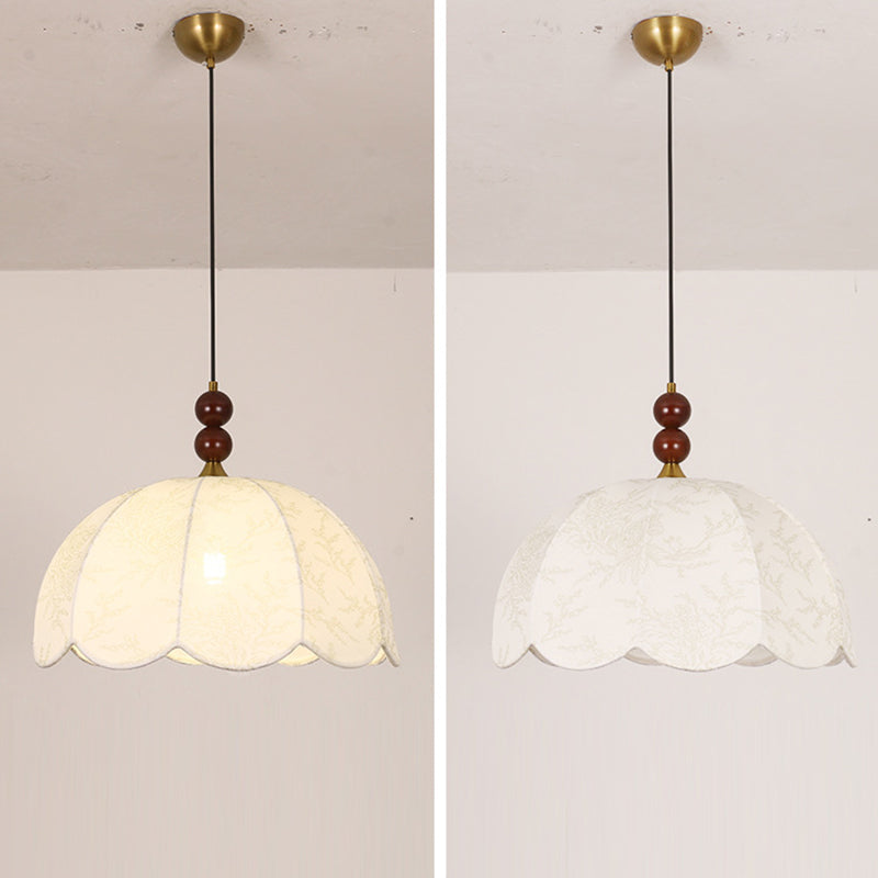 Traditionelle französische Pendelleuchte mit runden, gewellten Kanten, Massivholz, Stoffschirm mit Blumenmuster, 1 Licht, für Wohnzimmer 
