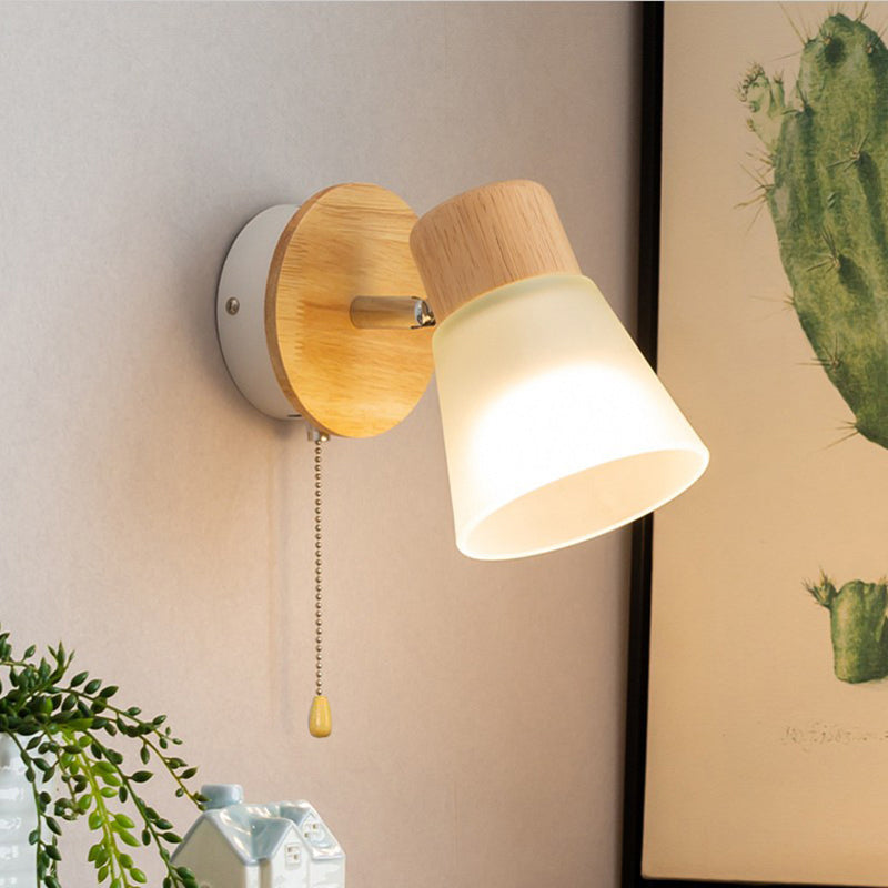 Applique murale 1 lumière en bois massif et fer avec abat-jour en verre de forme ronde nordique contemporaine pour chambre 