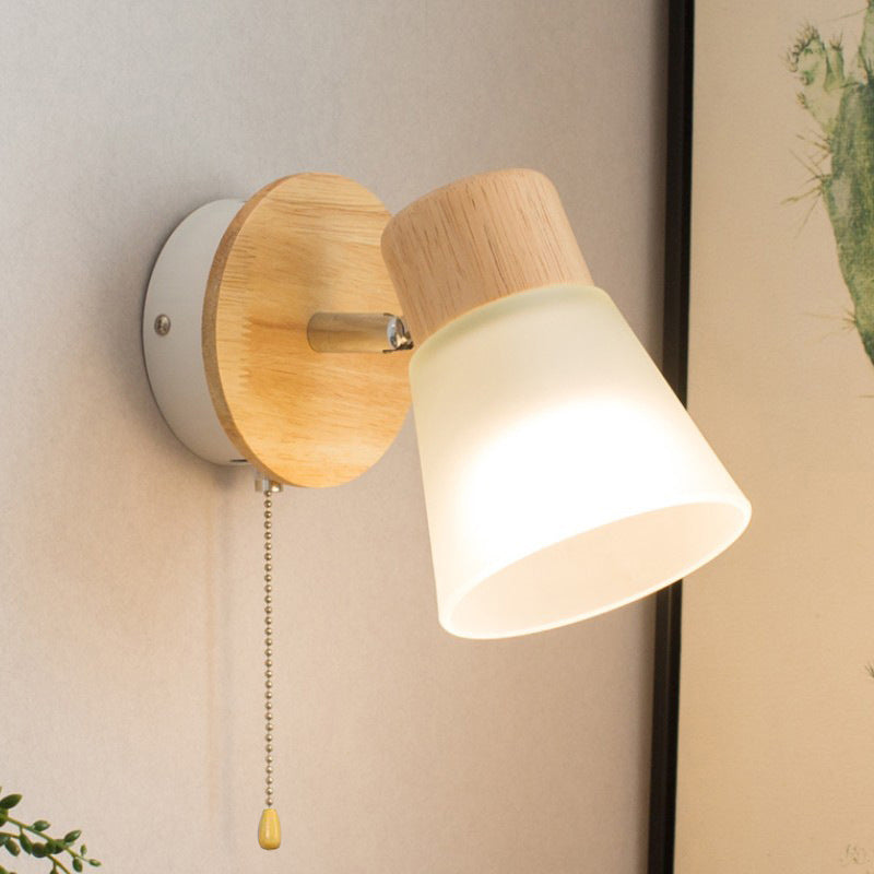 Applique murale 1 lumière en bois massif et fer avec abat-jour en verre de forme ronde nordique contemporaine pour chambre 