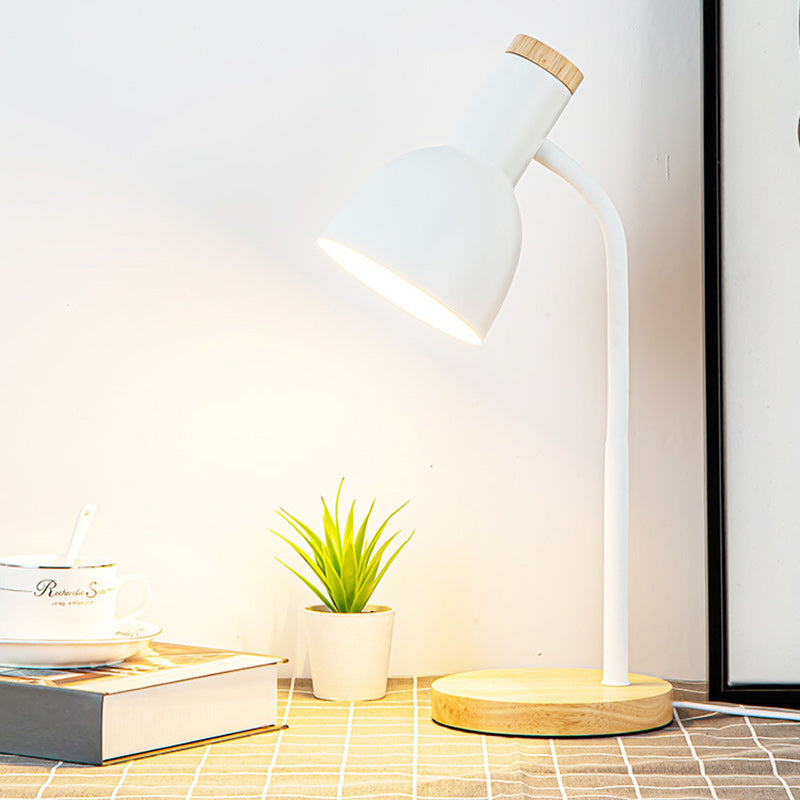 Lampe de table 1 lumière pour chambre à coucher avec abat-jour en fer de forme ronde minimaliste moderne et base en bois 