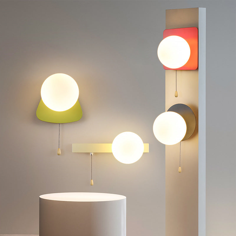 Applique murale moderne minimaliste ronde carrée triangle orbe en fer et verre à 1 lumière pour salon 