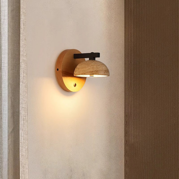 Aplique de pared LED con base de madera y pantalla de travertino amarillo en forma de cúpula media tradicional japonesa para sala de estar 